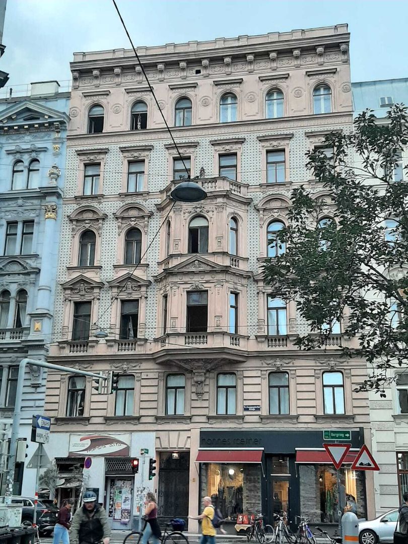 NASCHMARKT/FERNBLICK! Topsanierte 72 m2 Stilaltbaumiete, Wohnzimmer, 2 getrennt Schlafzimmer, neue Einbauküche, Gesamtmiete 1.580,--