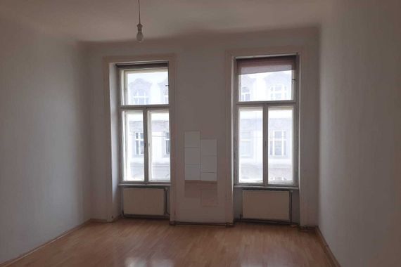 U3-Zippererstreße/ WG-Eignung! Unbefristete 60 m2 Altbaumiete, 2 getrennte Zimmer, Fliesenbad, Gesamtmiete 699,--
